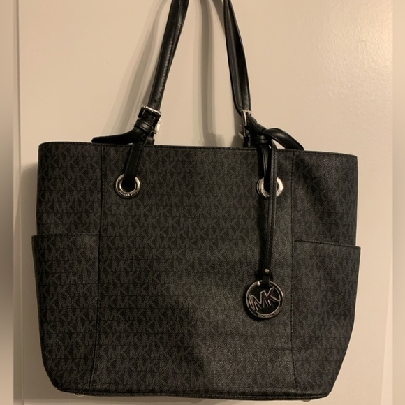 Michael Kors Jet Set Purse and wallet, Preloved in great condition. - Picture 2 of 9